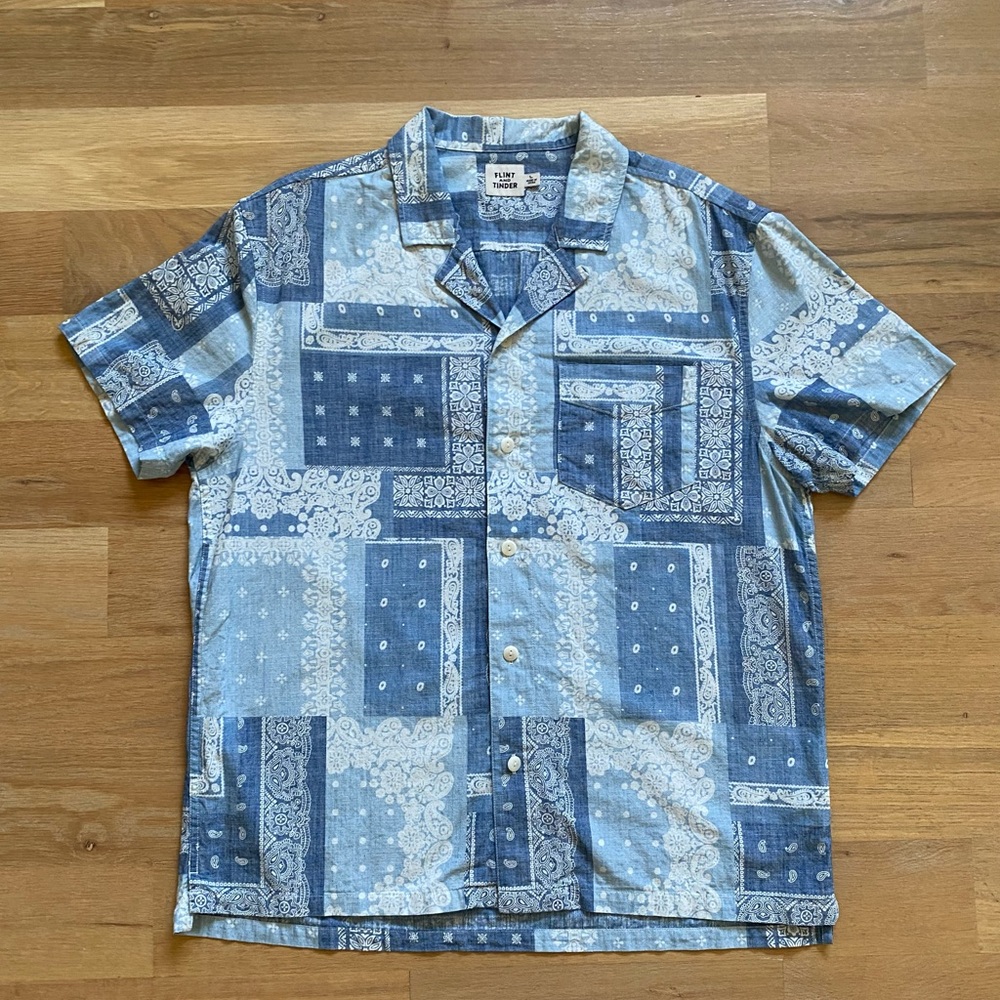 Huckberry Flint and Tinder Bandana Short Sleeve Camp Shirt Washed Indigo Large